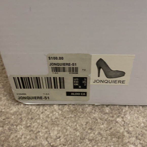 Aldo Jonquiere Purple Suede Pumps (Size 5) - Picture 5 of 5